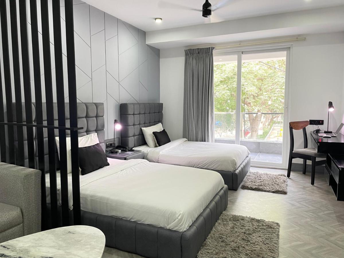 Bedchambers Serviced Apartments - Cyber City Ґурґаон Екстер'єр фото